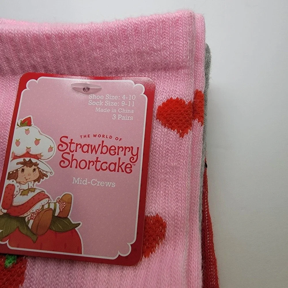 Strawberry Shortcake MID CREW Socks 3 pairs sizes‎ 4-10 Valentine Themed Hearts